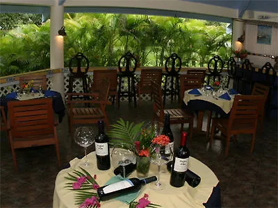 Sanctuary & Retreat 3*